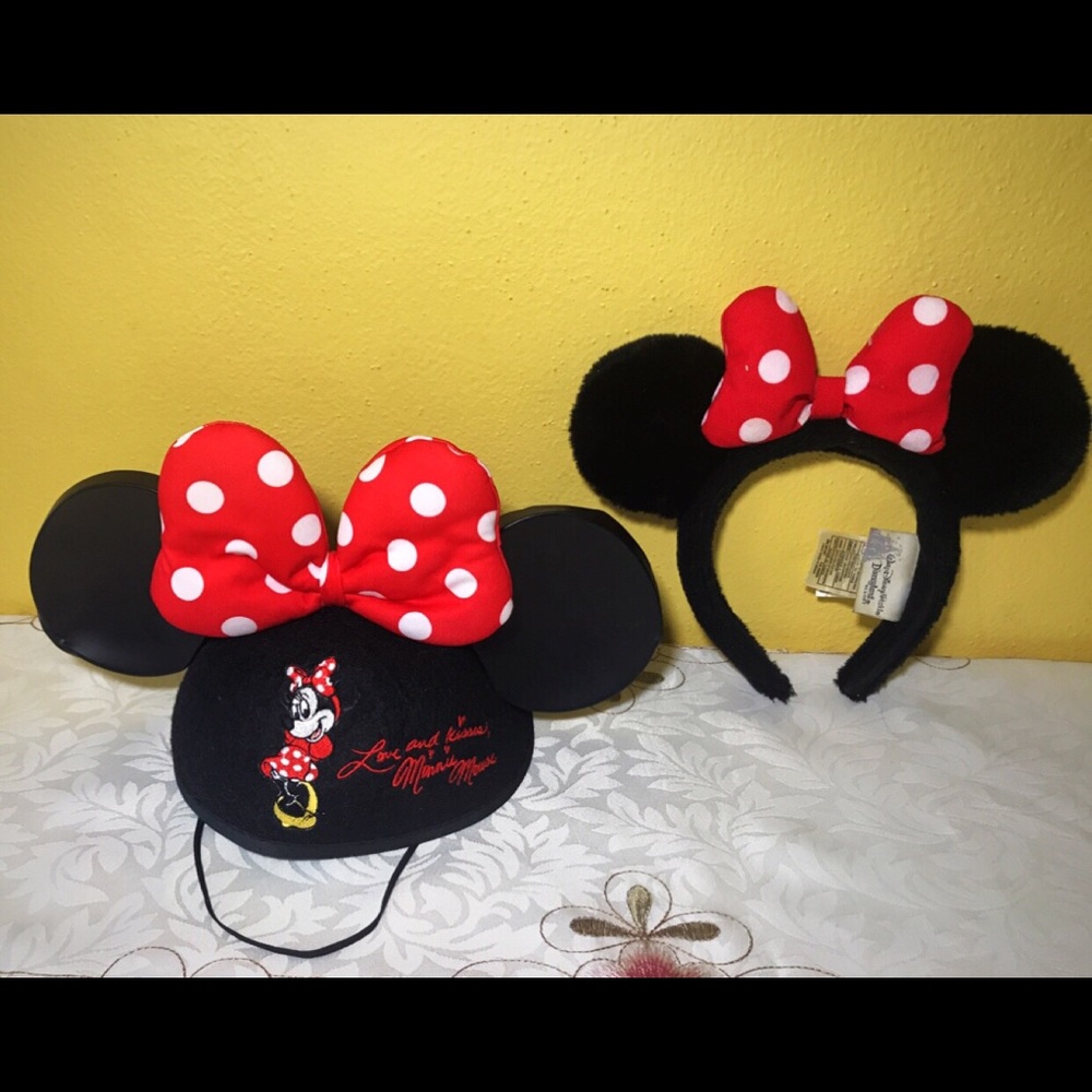 Disney Minnie Love and Kisses Bow Rear Hat